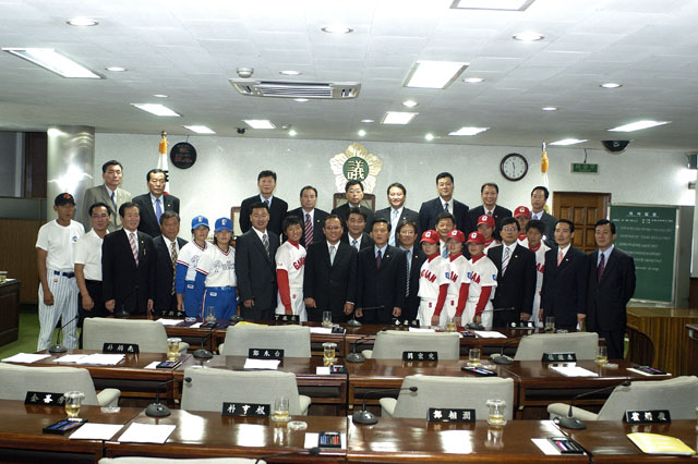 순천강남여고 소프트볼 선수 격려