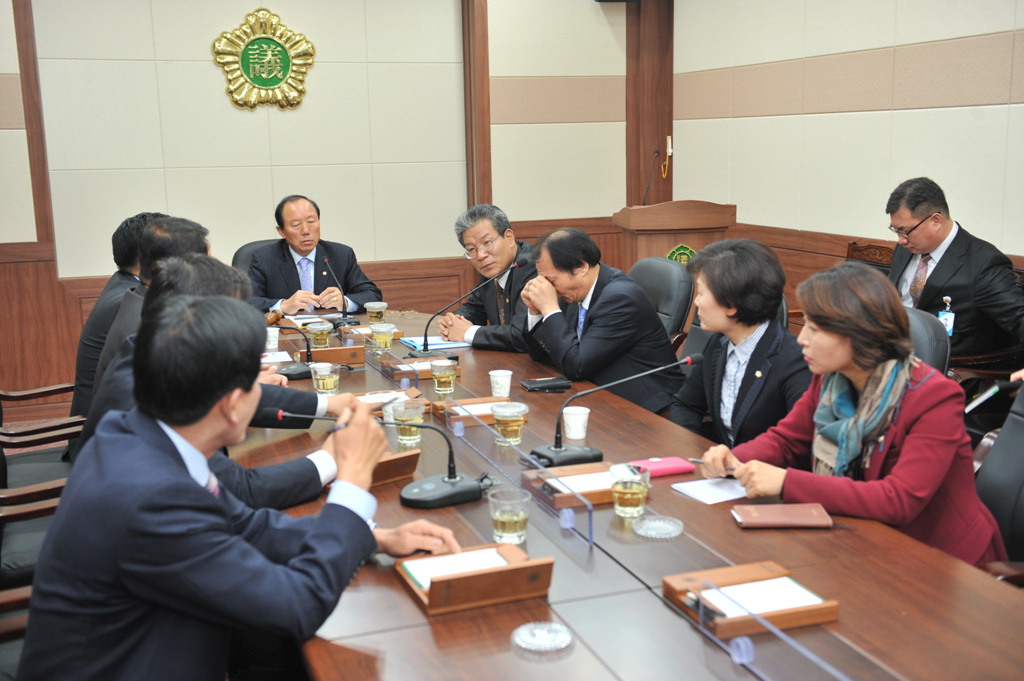 농어촌발전특별위원회 회의