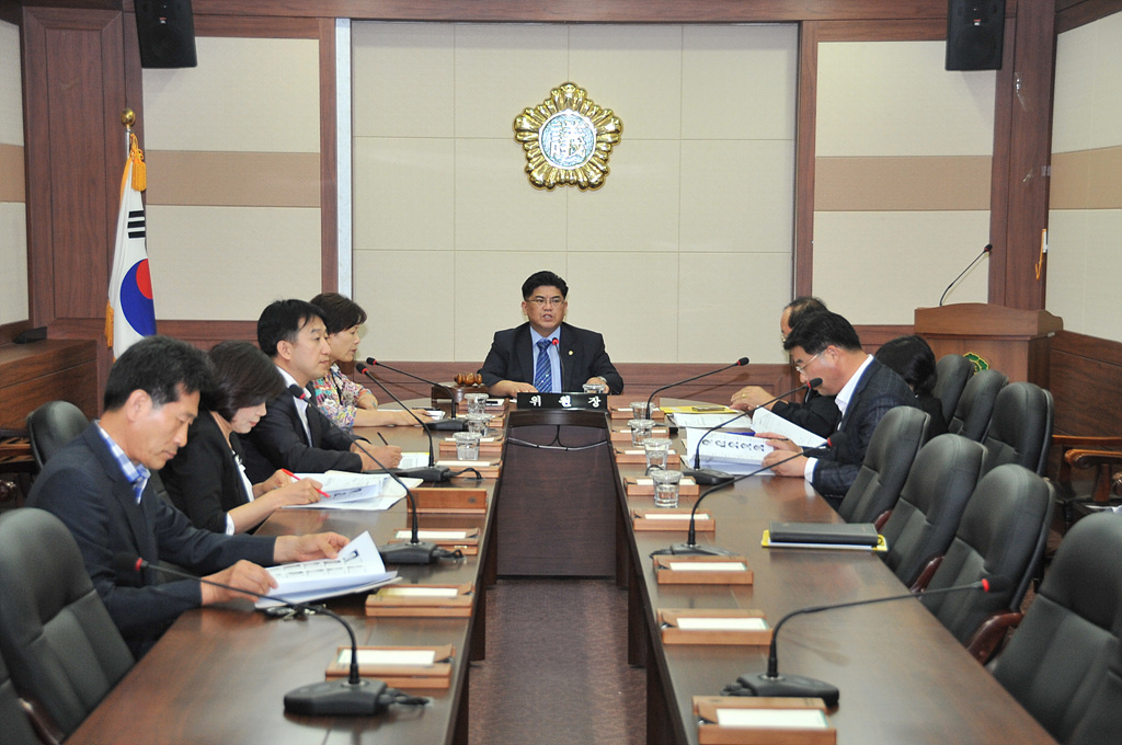 의회운영위원회 회의