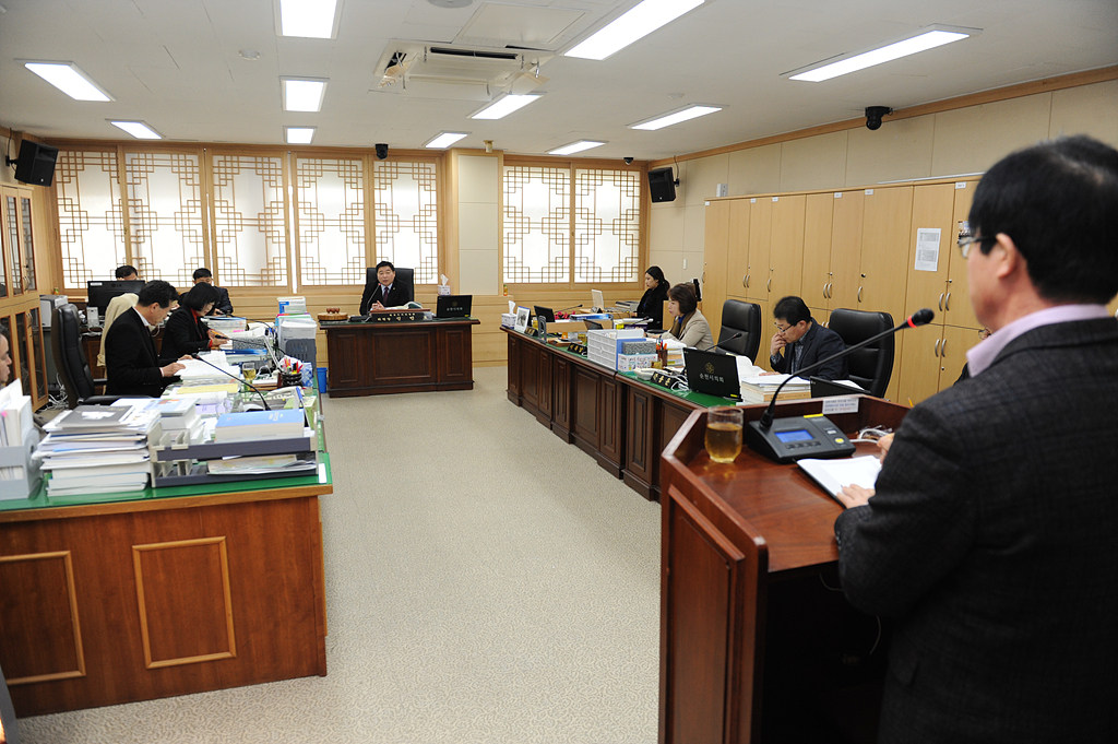 행정자치위원회 회의