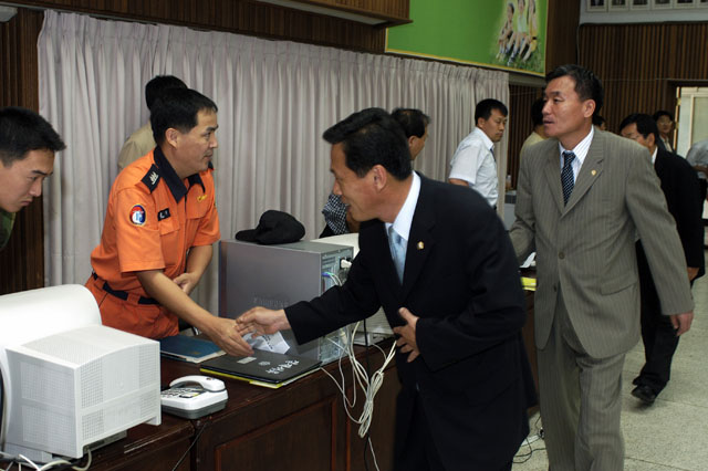 을지연습 상황실 직원 격려