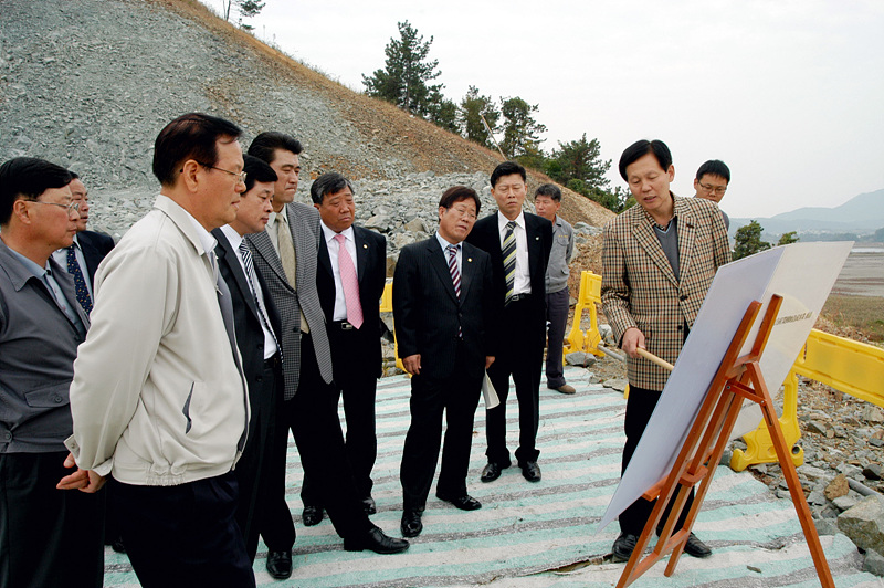 산업건설위원회 현장방문 - 율촌산단 조성 공사