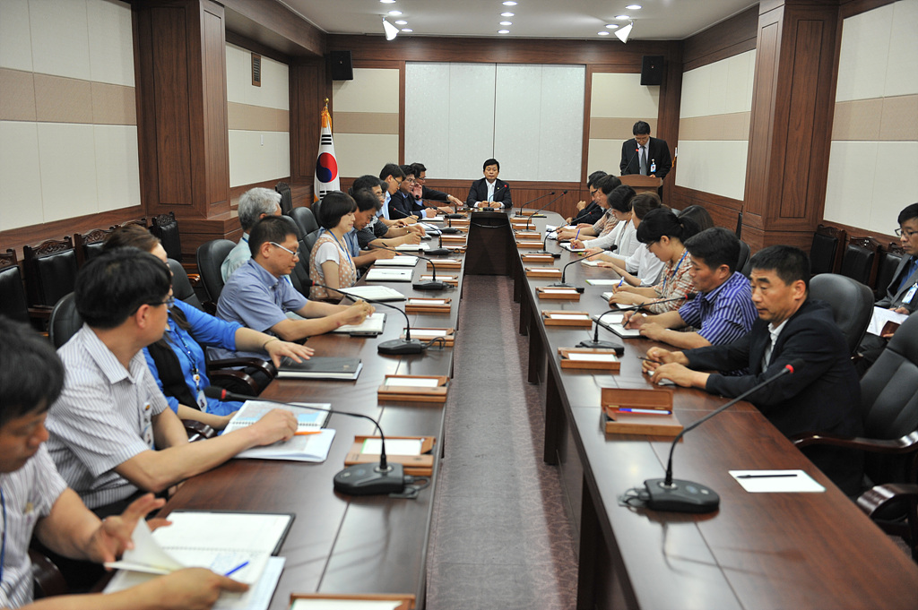 의회사무국 직원과 대화