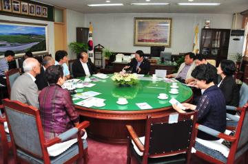 일본 카누마시의회 이이즈카 마사토 의장님과 일행 방문
