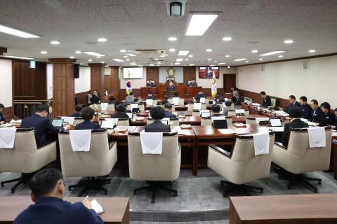 2025_2_18(화)_제284회 임시회 제1차 본회의