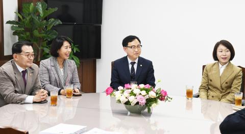 소상공인 진흥공단 관계자 간담회