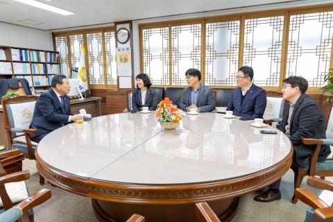 2026_1_5(월)_백희순 농협은행지부장 의장실 면담_강형구