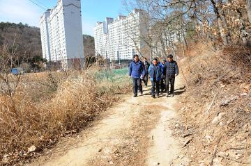 도시건설위원회 봉화산 둘레길 현장방문