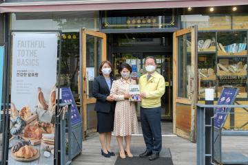 권분운동 어깨동무가게 제1호 현판식