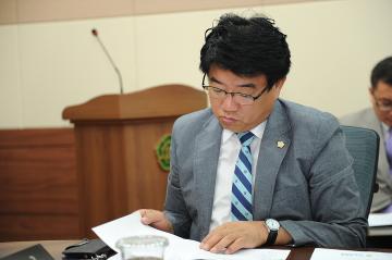 의회운영위원회 회의