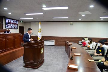 31명의 청소년들, 순천시의회 방문