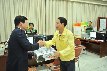 2012 을지연습 상황실 근무 직원 격려