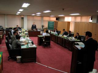 내무위원회 회의