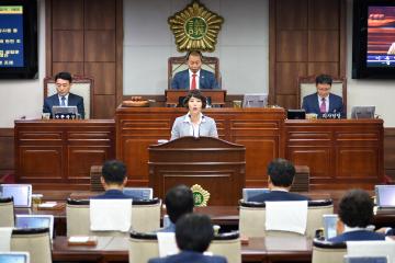 제215회 정례회 제2차 본회의