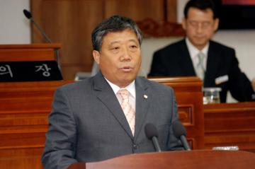 유종완 산업건설위원장